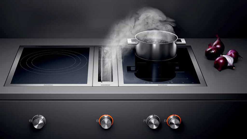 Gaggenau im Kochfeld integrierter Dunstabzug / Downdraft - Die Küchenwelt Thomas Brag in Duisburg und Bocholt